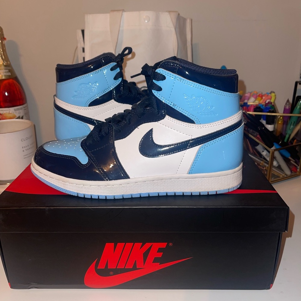 Jordan 1 blue chills